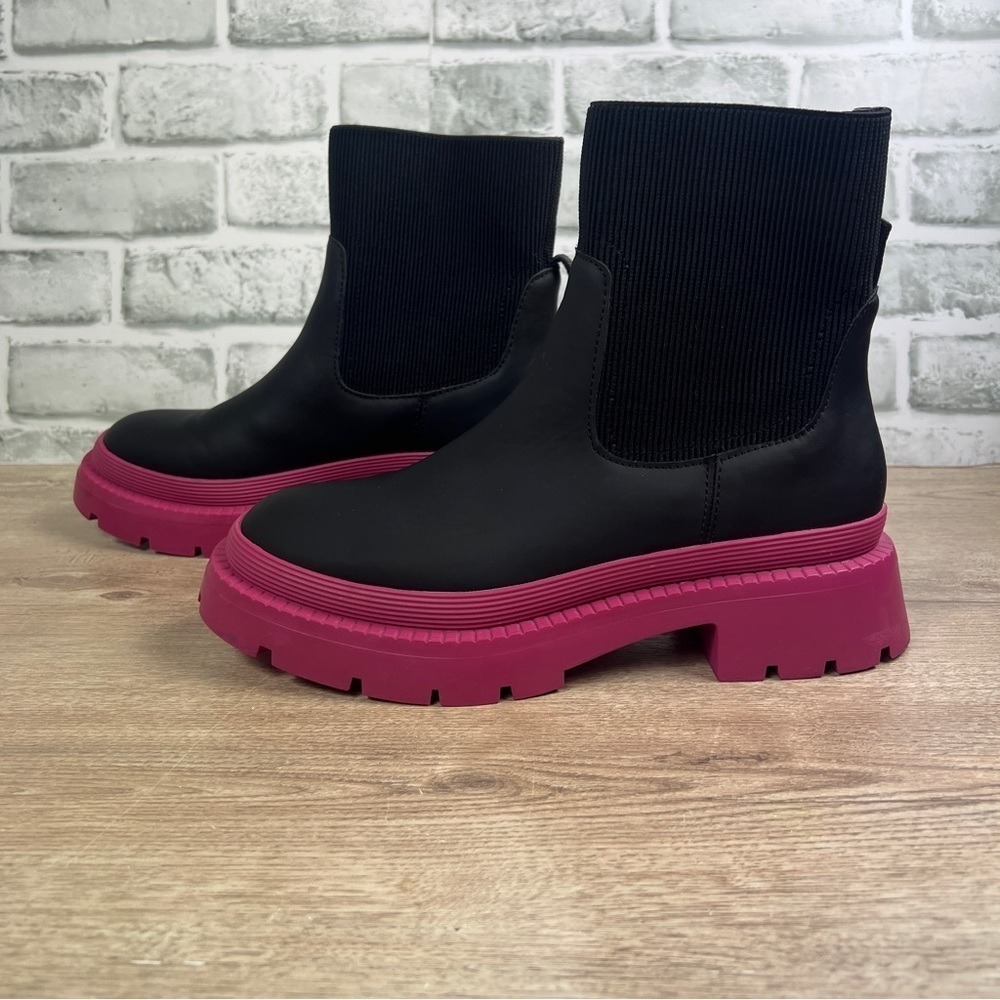 Carvela Black Fuchsia Pink Chunky Lug Sole Sock Ankle Boots‎ Size 39
